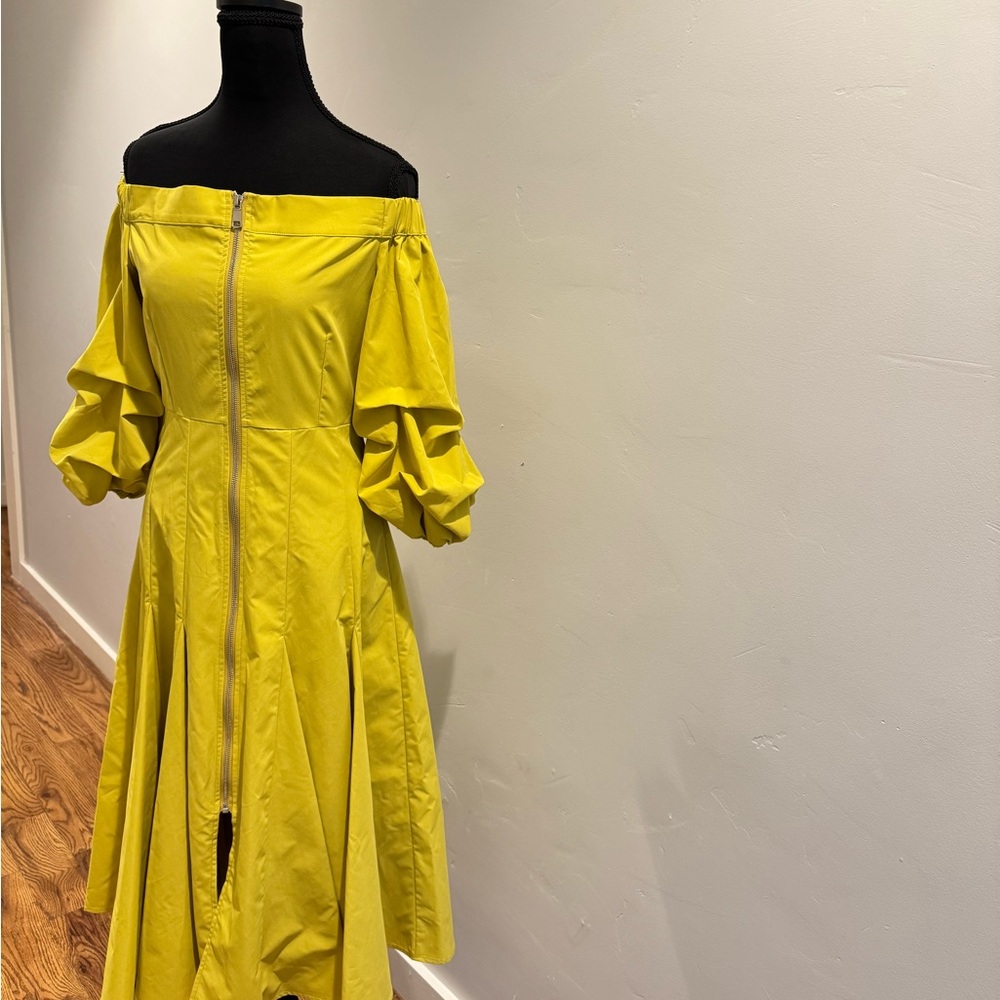 Gracia Green Off-Shoulder Puff Sleeve Midi Dress